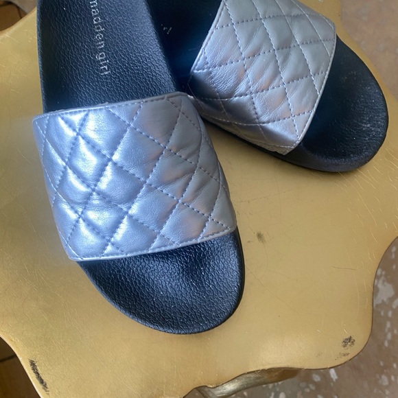 Quilted slides - Picture 2 of 5